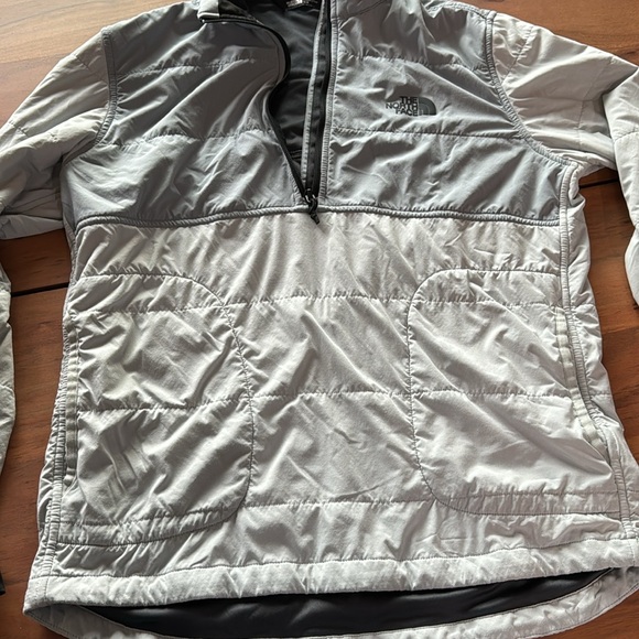 The North Face quarter zip medium pullover - Picture 3 of 7